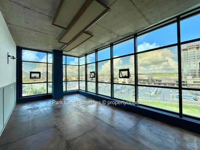 Prime Office Space Available in Ebene 