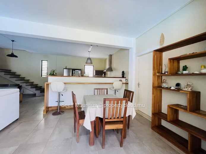 Villa Exquise Meublée avec Piscine Privée à Calodyne