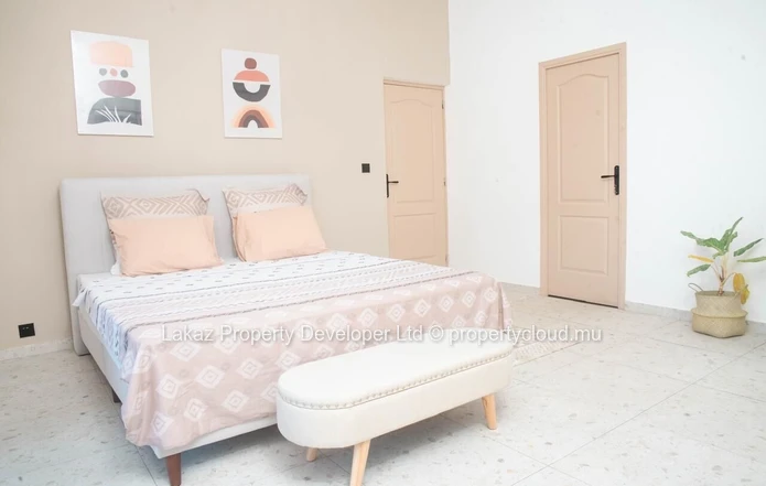 Maison de 450 m² avec jardin à vendre à St Antoine