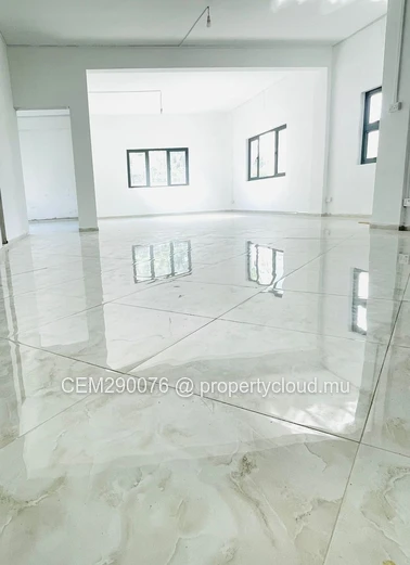 Maison à deux logements avec potentiel d'investissement à vendre – Quatre Bornes (près de Sodnac)