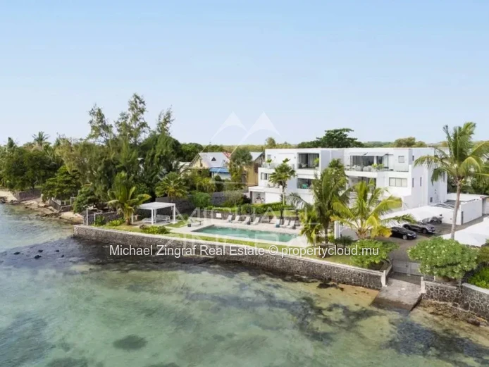 Penthouse pieds dans l'eau Roches Noires