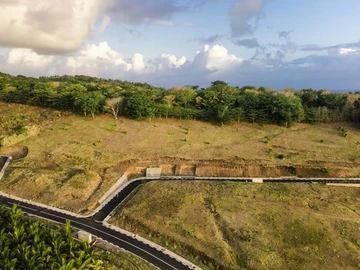 Your Dream Home Awaits: Exclusive Plot with Mountain & Sea Views