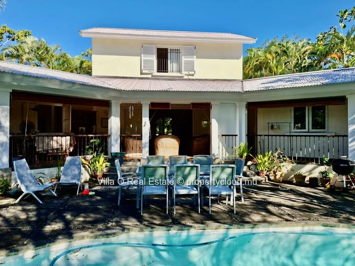 Located in a secure residential estate, this wonderful home is perfect for those seeking an old-style Mauritian feel,...