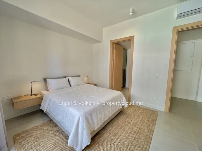 Contemporary One-Bedroom Living Steps from the Beach