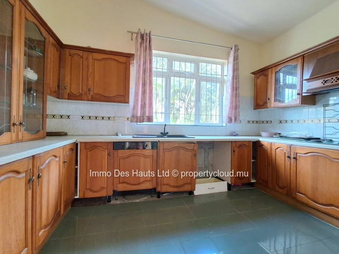 House of 6 bedrooms for sale trou aux cerfs 