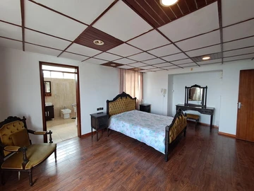 4 Bedroom Villa