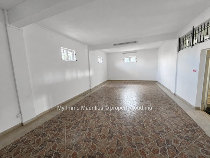 Prime location Commercial Space 160 sqm– Grand Baie