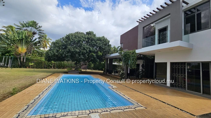 4-bedroom house for sale in Beau Bassin 