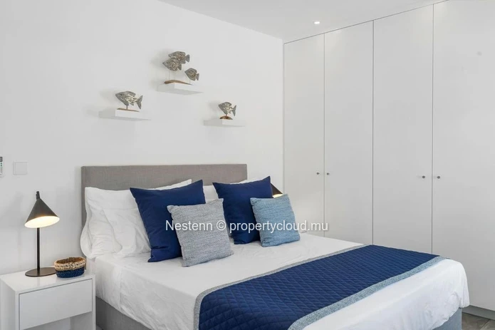Modern single-storey villa in Mont Mascal with 3 bedrooms, private pool, and fully equipped kitchen in a secure resid...