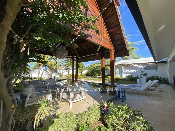 Exclusivité - Domaine recherché sur Grand Baie - Villa à vendre - 3 chambres en suite - beaux volumes - grand jardin ... (Mandat exclusif)