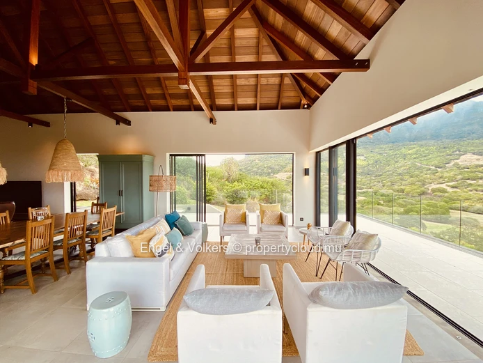 Extraordinary Villa in Petite Riviere Noire