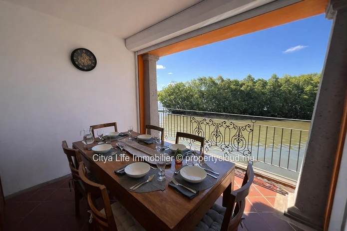 Waterfront Duplex for Rent – Port Chambly