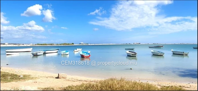 Propriété de Bord de Mer 36.37 Perches à Vendre – Baie du Tombeau 
