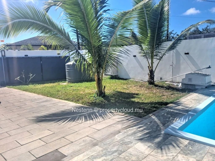 Charming 4-Bedroom Villa with Open Living & Private Garden