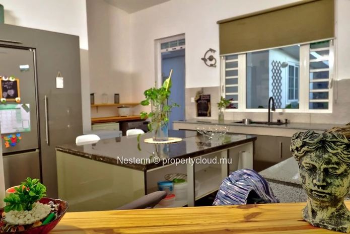 Belle maison de 3 chambres avec piscine, idéale pour une famille
