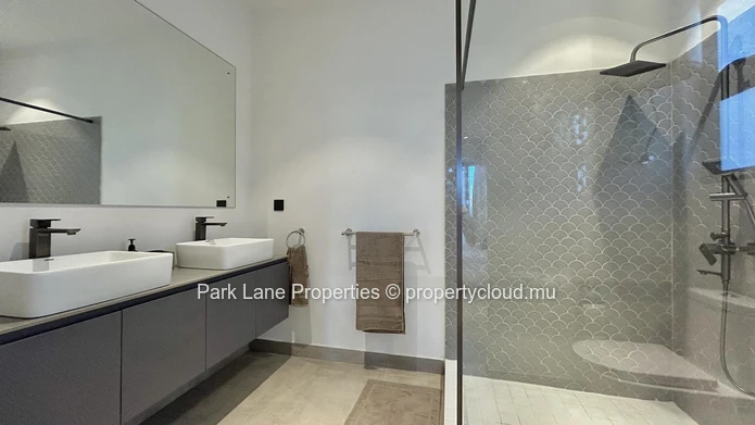 Appartement spacieux au rez-de-chaussée de 3 chambres avec terrasse et plunge pool à Tamarin