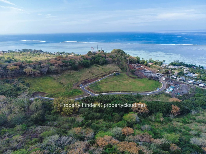 Land for Sale – Breathtaking Lagoon & Mountain Views