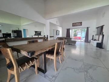 4 Bedroom Villa