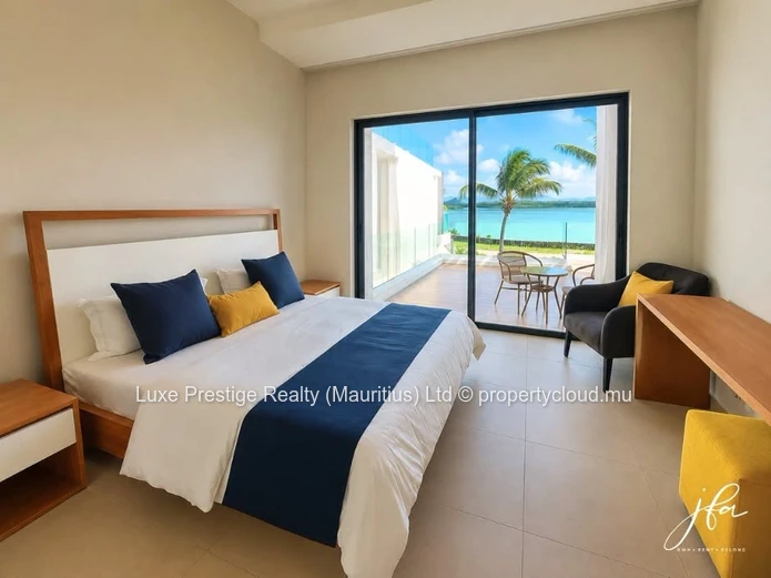 Luxury 4-Bedroom Waterfront House for Rent in Poste Lafayette | Private Pool, Lagoon Views & Secure Residence