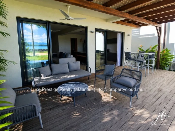 Luxury 4-Bedroom Waterfront House for Rent in Poste Lafayette | Private Pool, Lagoon Views & Secure Residence