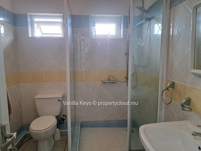 À Vendre – Charmant Appartement de 3 Chambres : Votre Petit Cocon au Cœur de Curepipe