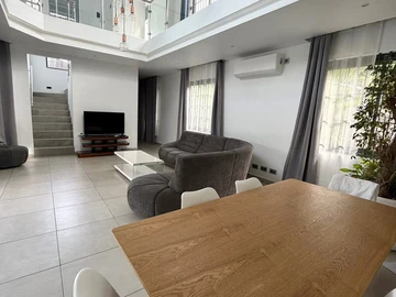 4 Bedroom Villa