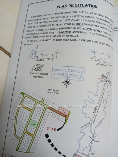 Prime 953 m² Plot in Crève Coeur — Ideal for Residential Complex