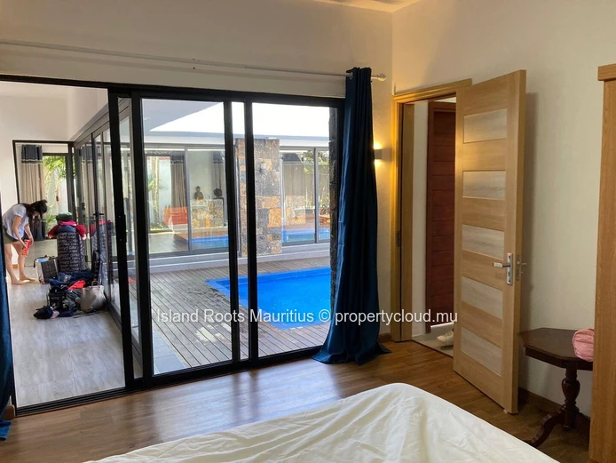 Charmante villa de plain pieds en location à Pereybère !