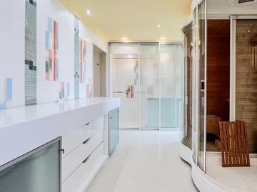 4 Bedroom Apartment
