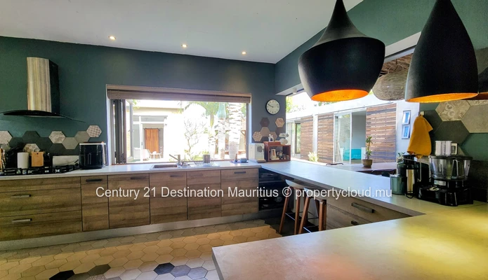 Resale Villa | Pereybere | Balinese-Style Architecture | Private Pool