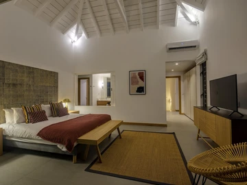 4 Bedroom Villa