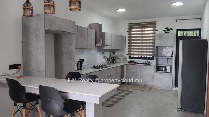 For Sale: 4-Bedroom Villa, Flic en Flac, Mauritius