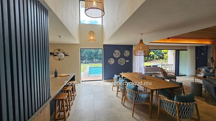 Villa 3 chambres avec piscine privée jacuzzi accès mer et proche golf