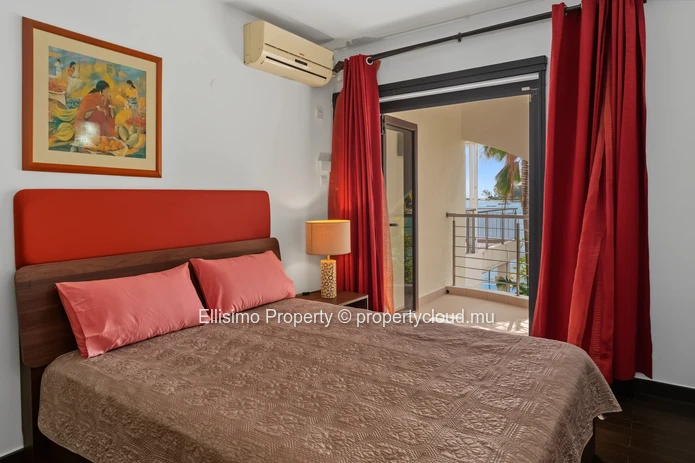 Beachfront Triplex for Rent – Pereybere