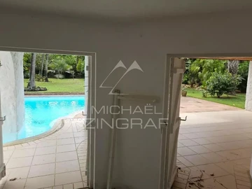 5 Bedroom Villa