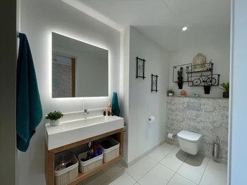 Stylish 2-Bedroom Ground Floor Apartment