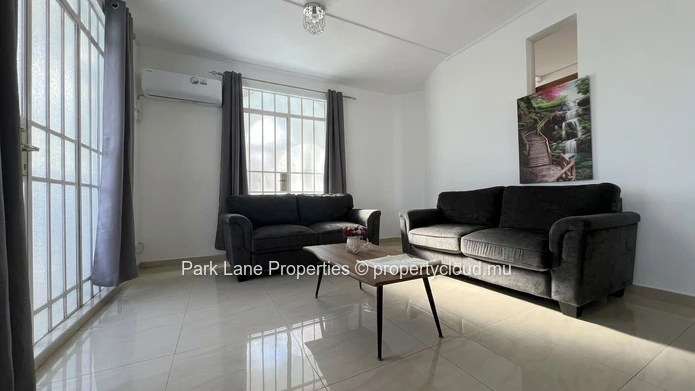 Renovated 3-bedroom apartment with garden in Trou-aux-Biches