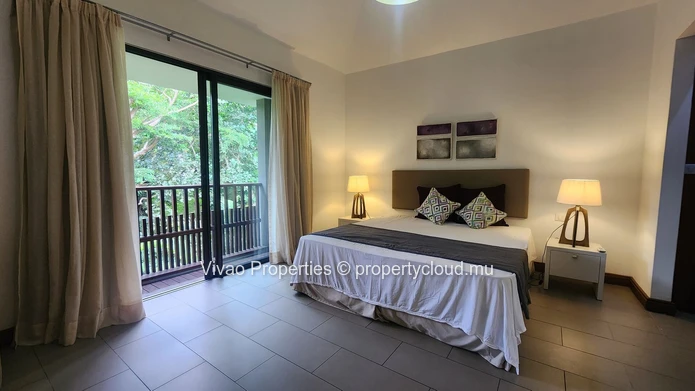 Appartement meublé 3 chambres à louer à Moka (172m²). Magnifique environnement donnant sur la rivière. Ref 16186.