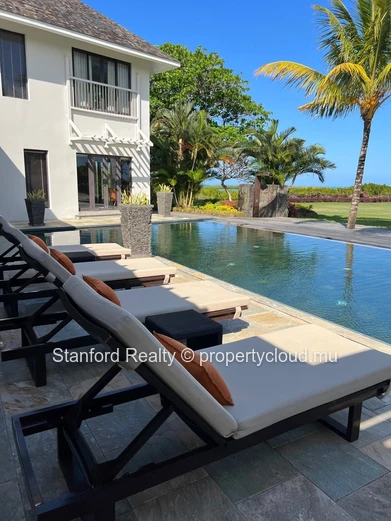 Villa de Luxe à Vendre – 5 Chambres, Anahita Beau Champ, Est
