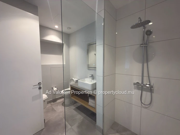 Charming 50 m² Apartment with Private Terrace and Garden