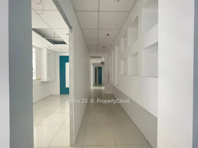 Commercial Space - 93m2 - Quatre Bornes - Ref. EM75428LO
