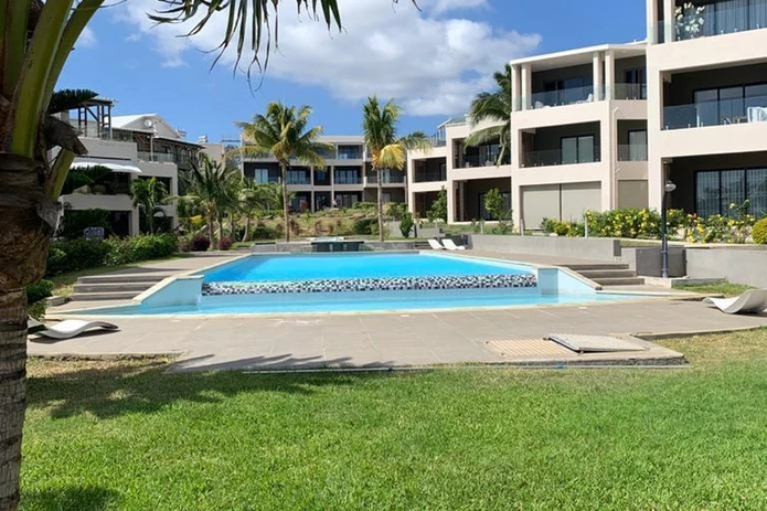 Beachfront Apartment For Sale in Flic en Flac, Mauritius – Luxury Coastal Living