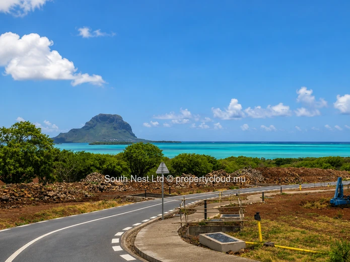 Incredible sea view villa in a Golf & Beach Estate