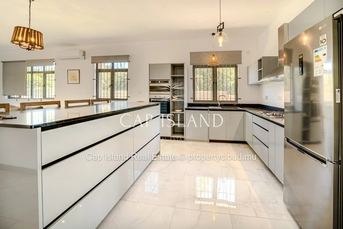 For rent – Family villa in Calodyne