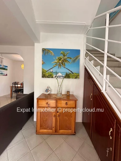 Lovely 2-bedroom house with a garden just a quick walk to the beach - Pointe aux Biches