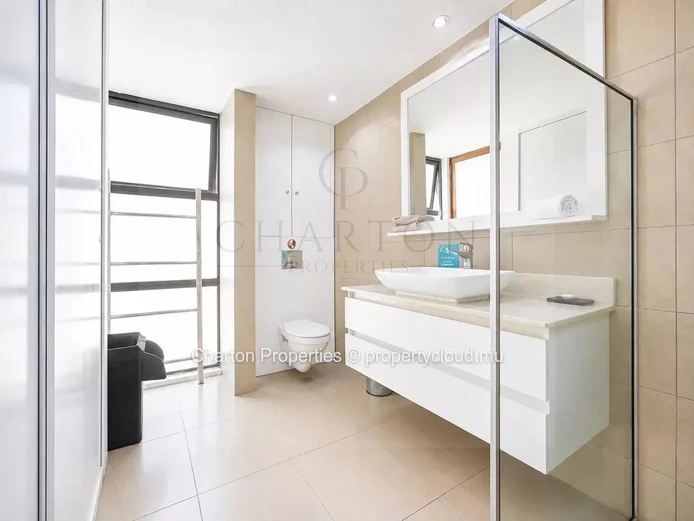 Élégant appartement de 1 chambre en rez-de-jardin à quelques pas des plages de Mont Choisy