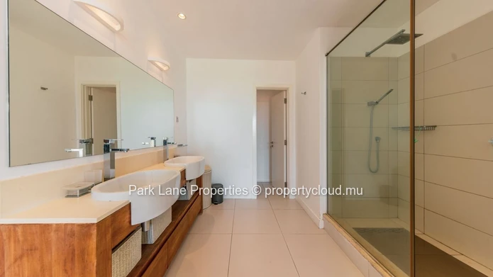 Penthouse RES sur la marina!