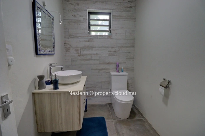 Elegance and Comfort in a Prime Location
