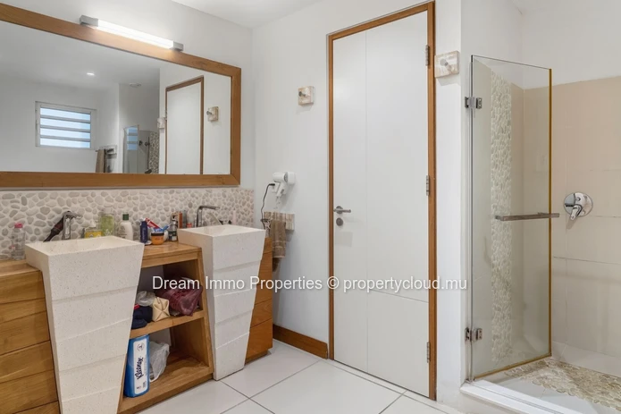 Superbe appartement de 3 chambres avec vue mer & accès direct plage à Cap Malheureux – Ile Maurice