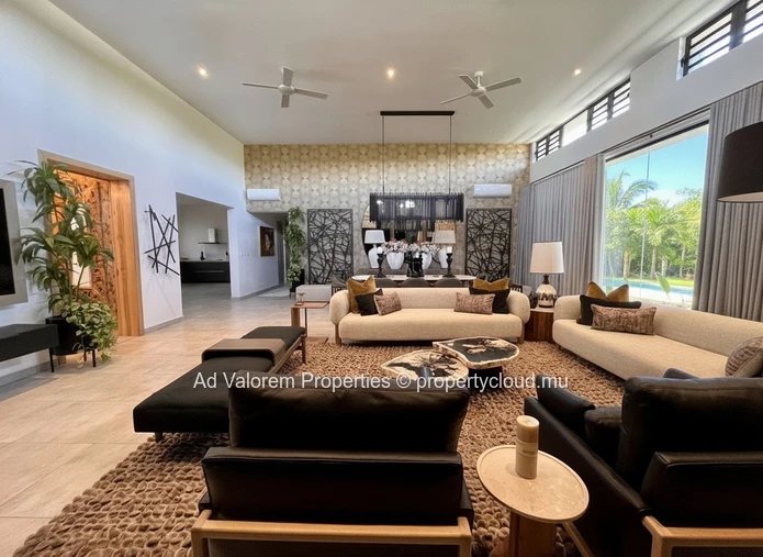 Exceptional 4-Bedroom Furnished Apartment for Sale – Bagatelle Inn